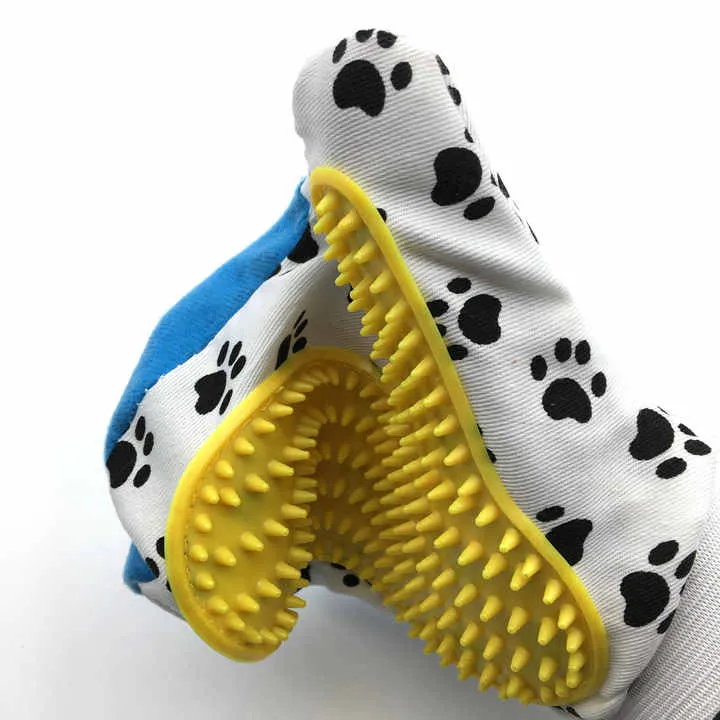 glove . قفاز