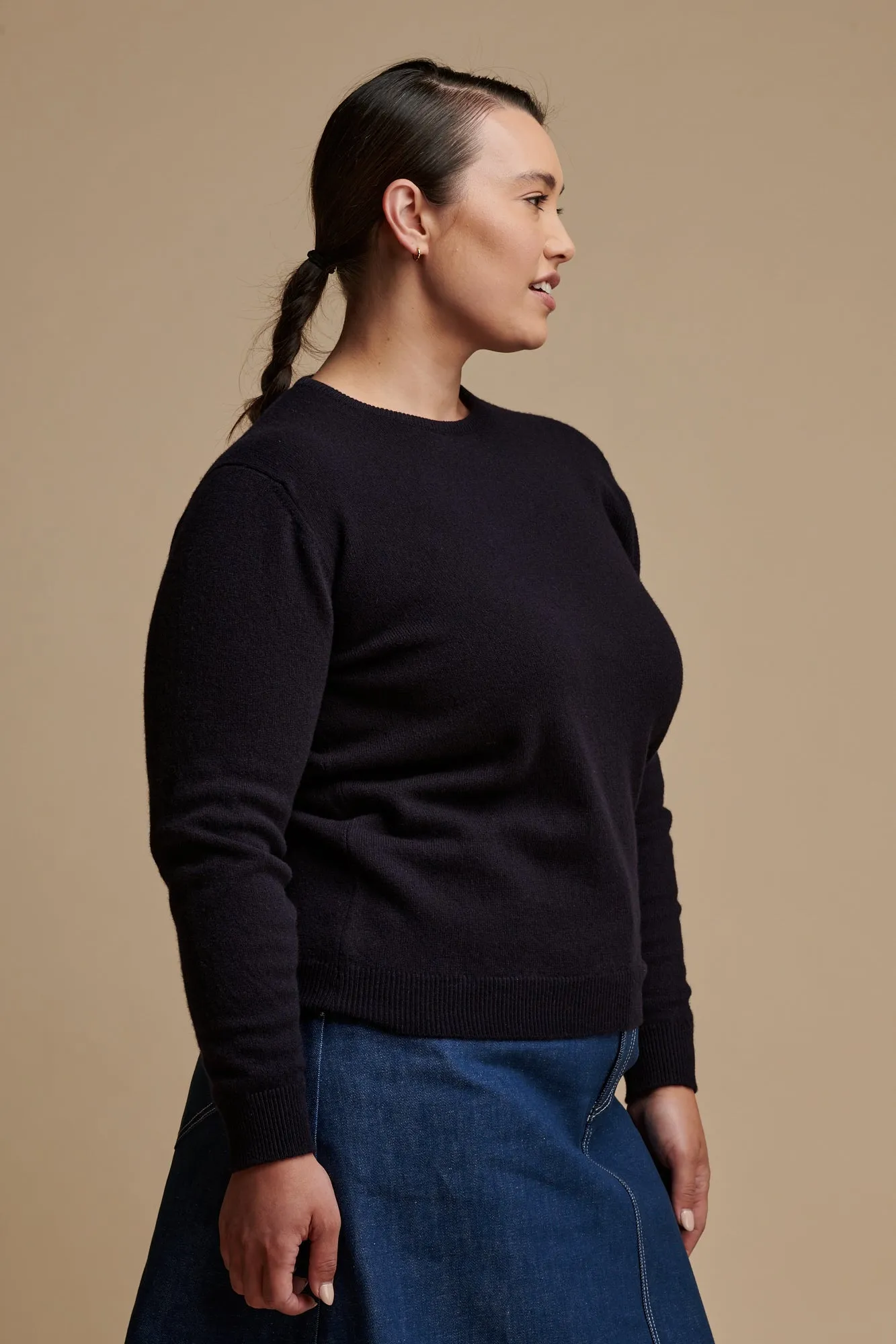 Women's Lambswool Crew Neck - Navy